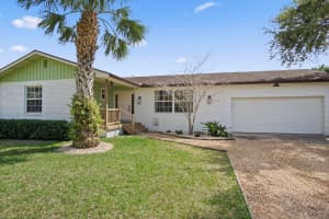 8126 SE Coconut Street, Hobe Sound, FL 33455 Sold 04/30/25