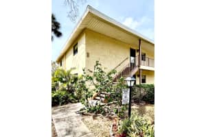 400 18th Street B5, Vero Beach, FL 32960 Sold 05/01/25