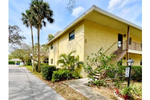400 18th Street B5, Vero Beach, FL 32960 Sold 05/01/25