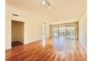 400 18th Street B5, Vero Beach, FL 32960 Sold 05/01/25