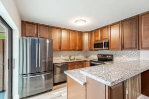 821 8th Lane, Palm Beach Gardens, FL 33418 Sold 04/17/25