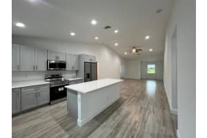 650 SE Karrigan Terrace, Port Saint Lucie, FL 34983 Sold 04/02/25