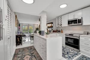 6935 Huntington Lane 307, Delray Beach