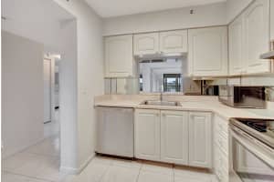 6866 Huntington Lane 404, Delray Beach, FL 33446 Sold 07/10/25