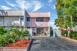 880 SW 80 Avenue B, North Lauderdale, FL 33068 Sold 04/18/25
