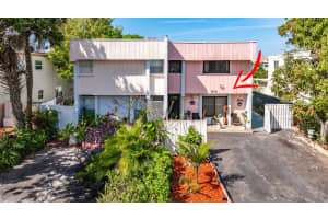 880 SW 80 Avenue B, North Lauderdale, FL 33068 Sold 04/18/25