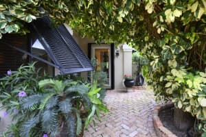 109 Seashore Drive, Jupiter, FL 33477 Sold 04/10/25