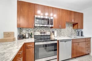 60 Venetian Drive 300n, Delray Beach, FL 33483 Sold 04/30/25