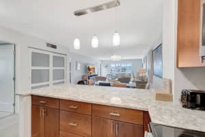 60 Venetian Drive 300n, Delray Beach, FL 33483 Sold 04/30/25