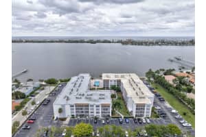 1516 S Lakeside Drive 307, Lake Worth Beach, FL 33460 - MLS#R11064594