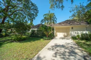 11373 Twelve Oaks Way E, North Palm Beach