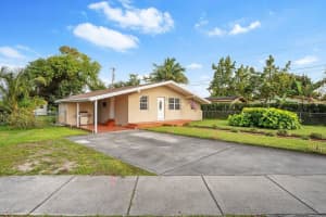 6528 Pines Parkway, Hollywood, FL 33023 Sold 05/22/25