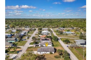 410 12th Street SW, Vero Beach, FL 32962 Sold 04/17/25