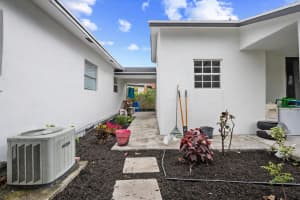 3690 Kewanee Road, Lake Worth, FL 33462 Sold 05/16/25