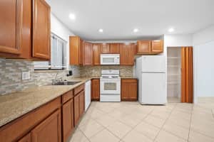 235 Jacaranda Drive 41, Plantation, FL 33324 Sold 04/14/25