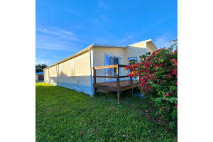 4 SE Los Gatos Lane, Port Saint Lucie, FL 34952 Sold 08/12/25