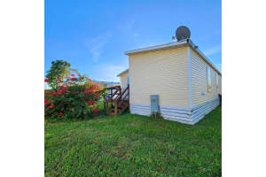 4 SE Los Gatos Lane, Port Saint Lucie, FL 34952 Sold 08/12/25