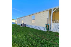 4 SE Los Gatos Lane, Port Saint Lucie, FL 34952 Sold 08/12/25