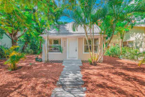 803 Citrus Avenue, Fort Pierce, FL 34950 Sold 09/02/25