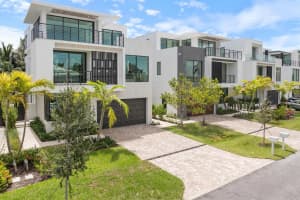 1068 Del Harbour Drive, Delray Beach, FL 33483 Sold 06/20/25