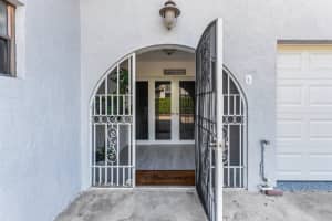 230 Sunrise Avenue 102, Lantana, FL 33462 Sold 06/30/25