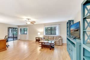 217 Thorn Apple Court, Royal Palm Beach, FL 33411 Sold 04/02/25