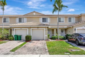 5904 Royal Way, Tamarac, FL 33321 Sold 04/28/25