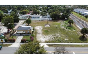 198 4th Street, Delray Beach, FL 33483 - MLS#R11065594