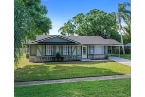 457 NE Camelot Drive, Port Saint Lucie, FL 34983 Sold 05/12/25