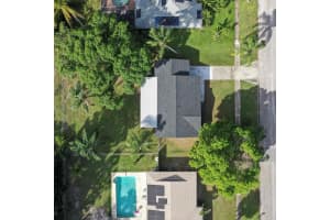 457 NE Camelot Drive, Port Saint Lucie, FL 34983 Sold 05/12/25