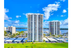 123 Lakeshore Drive, North Palm Beach, FL 33408 - MLS#R11065620