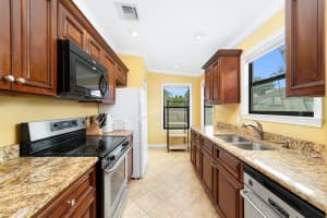 11905 Sturbridge Lane, Wellington, FL 33414 Sold 04/29/25