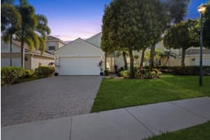 113 Berenger Walk, Royal Palm Beach, FL 33414 Sold 04/18/25