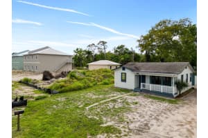 1955 41st Avenue, Vero Beach, FL 32960 Sold 06/03/25