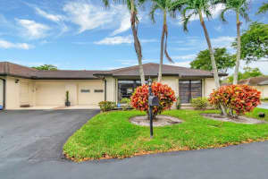 4660 Greentree Place 105 B, Boynton Beach