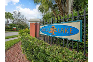 5052 4th Lane, Vero Beach, FL 32968 Sold 05/23/25