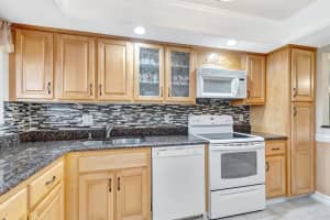 3212 Strawflower Way 105, Lake Worth, FL 33467 Sold 04/09/25