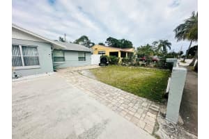 513 El Vedado, West Palm Beach, FL 33405 - MLS#R11065894
