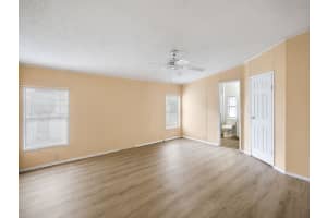8201 Cinnamon Lane, Port Saint Lucie, FL 34952 - MLS#R11065910