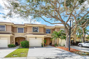 427 Rainbow Springs Terrace, Royal Palm Beach, FL 33411 Sold 04/24/25