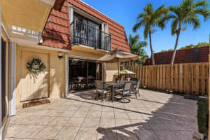 9965 NW 6th Court, Plantation, FL 33324 Sold 08/25/25