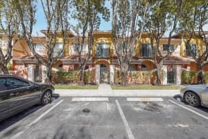 1406 S Santa Catalina Circle, North Lauderdale
