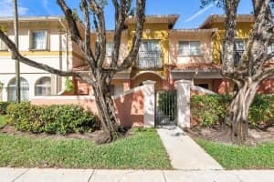 1407 S Santa Catalina Circle, North Lauderdale