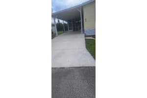 8 S Alhambra Lane, Port Saint Lucie, FL 34952 Sold 04/16/25