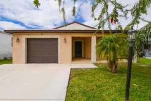 11 Nogales Way, Port Saint Lucie, FL 34952 Sold 03/31/25