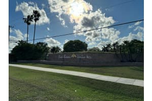 8020 Bermuda Point Lane, Davie, FL 33328 Sold 06/20/25