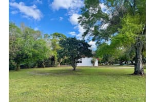 1104 SE 8th Drive, Okeechobee, FL 34974 Sold 04/29/25