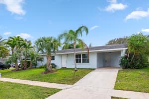 16 Ridgewood Circle, Tequesta, FL 33469 Sold 08/07/25