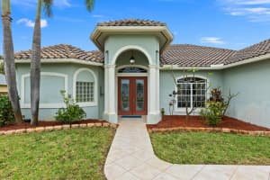 833 SW Janette Avenue, Port Saint Lucie, FL 34953 - MLS#R11066250