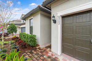 8202 Cadre Noir Road, Lake Worth, FL 33467 - MLS#R11066253